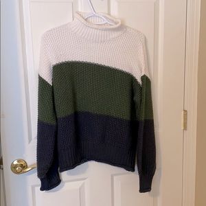 White hunter green and navy sweater
